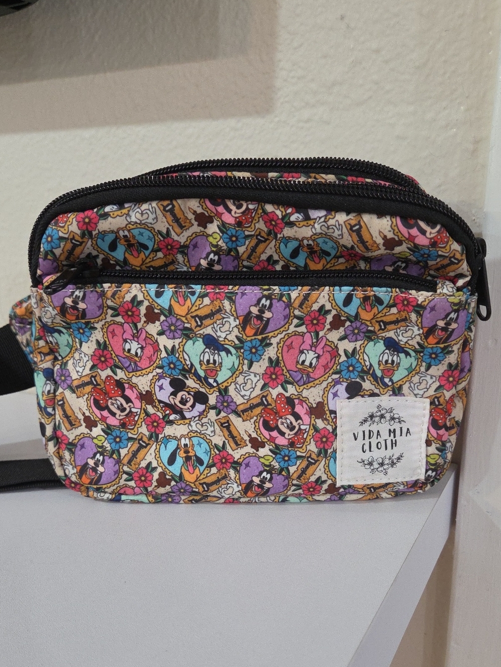 Disney Vida Mia Cloth Multicolor Character Crossbody Bag